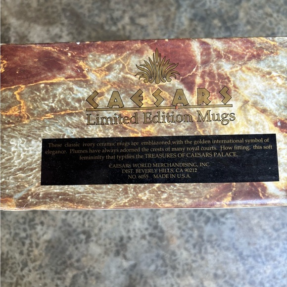 Cesar’s Palace limited edition vintage white porcelain gold trim mugs 4/1set nwt - Picture 4 of 8